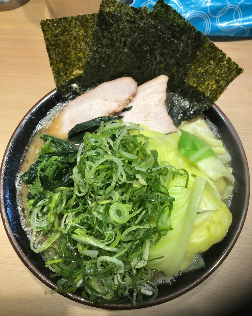 王道家ルーツの味〜47杯目輝道家直系 皇綱家: 工藤ハジメの墓石（はかいし）はラーメンどんぶりにしてくれ！